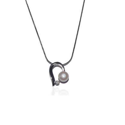 Silver Pearl on Petal Pendant Necklace with Matching Earrings Set