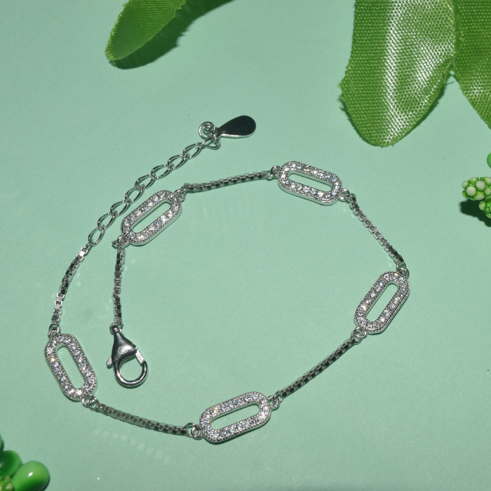 Silver Enchanting Links Bracelet