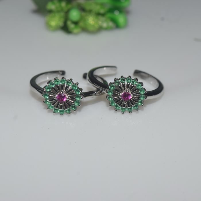 Round Green Small Flower Silver toe ring