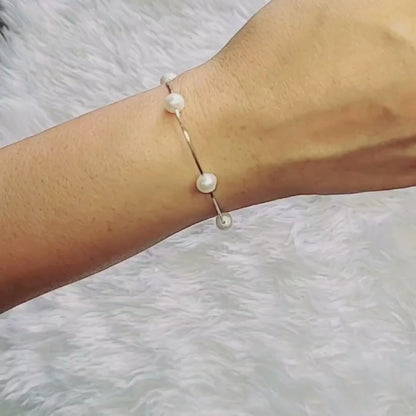 Silver Lustrous Pearls Lover Bracelet